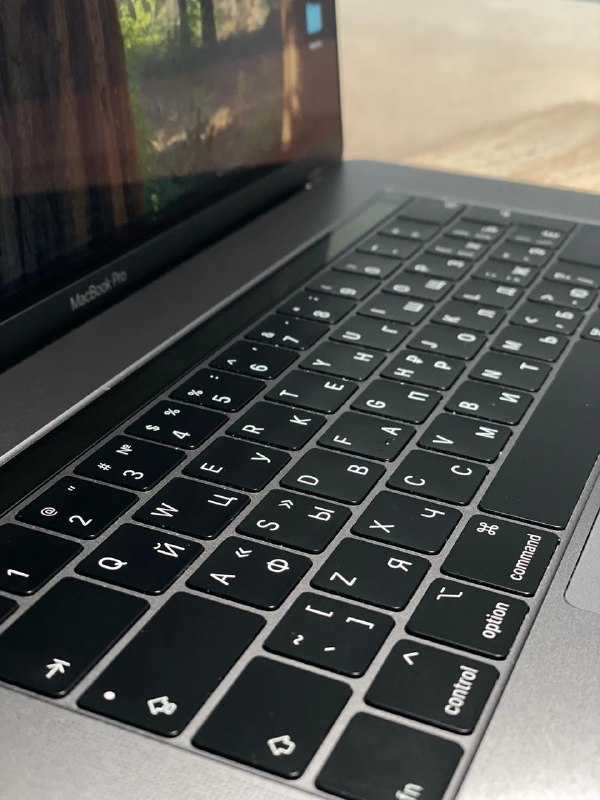 MacBook Pro 15, 2018, 16GB, 512 SSD, iPad Pro 12.9, 256GB 3