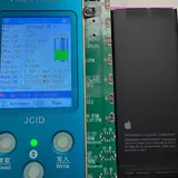 Аккумулятор iPhone SE 3, зарядка Apple 20W 2