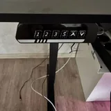 Регулируемый компьютерный стол 2