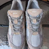 Женские кроссовки New Balance 991 2
