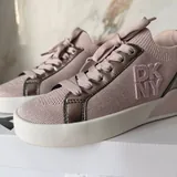 Женские сникерсы DKNY 37 размера 1