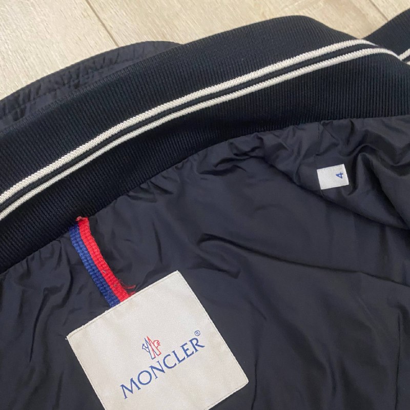 Куртка Moncler размер M-L 6