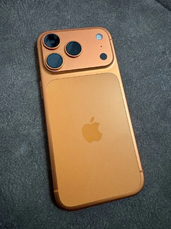 iPhone 17 pro Orange 256gb, iPhone 17 pro max Silver 256gb 1
