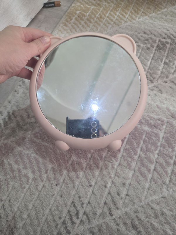 Зеркало с подставкой в форме медвежьей головы