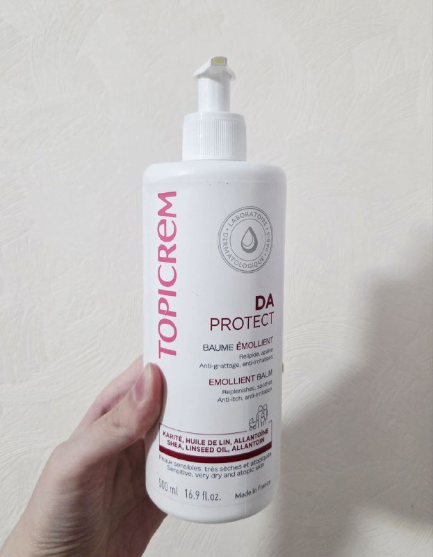 Вешалки металлические, расчёска, крем Topicrem, зеркало, духи Antonio Maretti 4