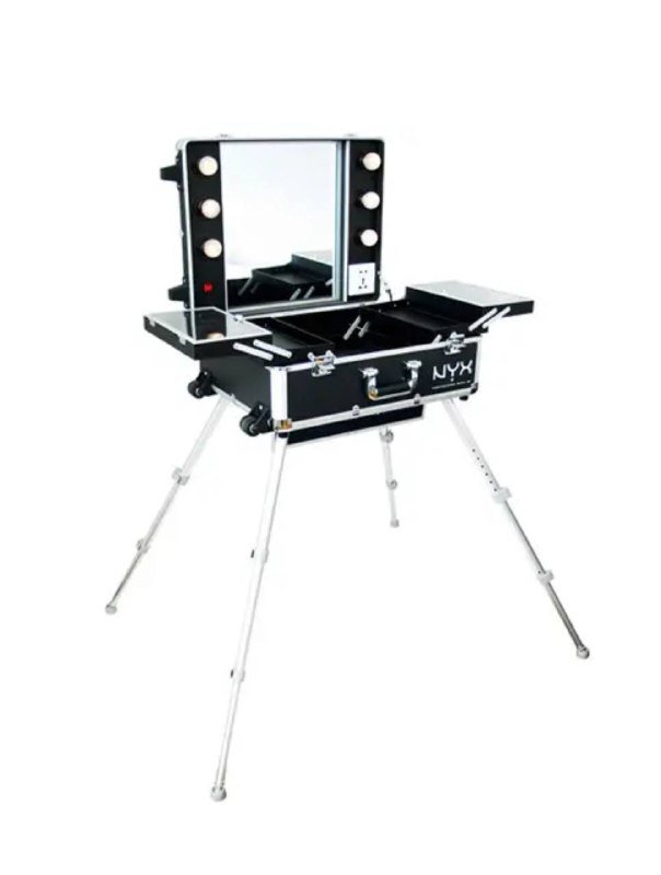 Кейс для макияжа с подсветкой и зеркалом NYX 5
