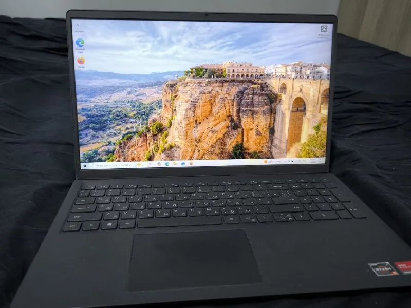 Ноутбук Dell Vostro 15 3515 1