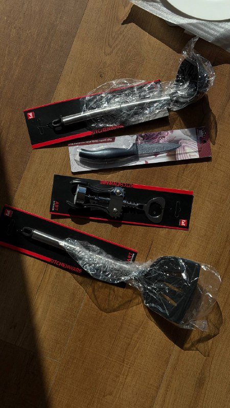 Половник, лопатка, нож, штопор