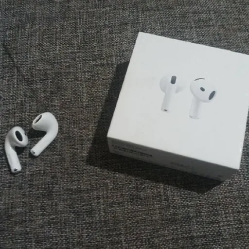 AirPods 4 без кейса