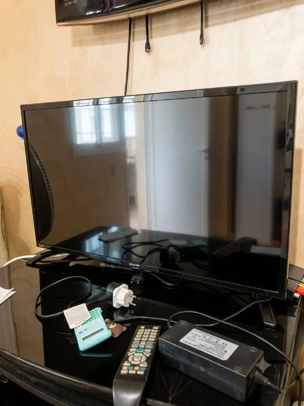 Телевизор Sharp AQUOS LC-32LE280X 32" 1