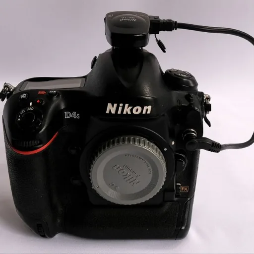 Nikon D4S камера и объективы комплекта