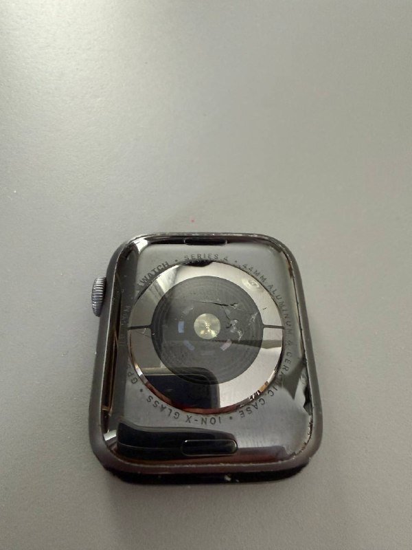 Apple Watch Series 4 44mm Aluminum 3