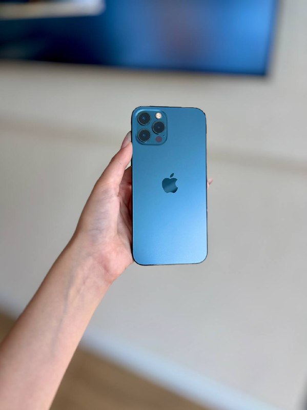 iPhone 12 Pro, iPhone Xr, iPad 7 поколения 3