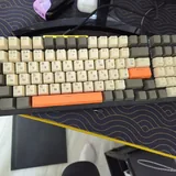 Игровой ПК с монитором, клавиатурой и мышью 3
