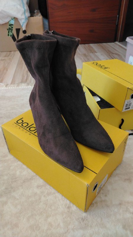 Новые ботинки женские на каблуке