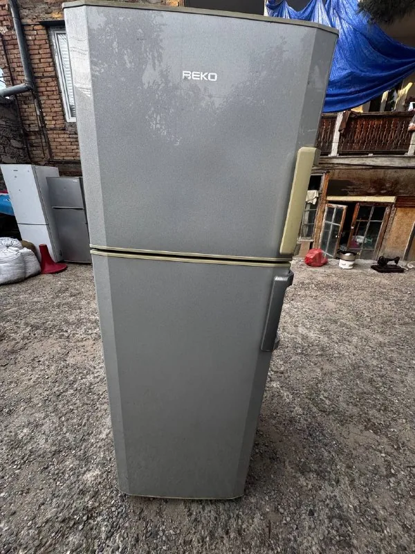 Двухкамерный холодильник Beko 1