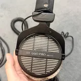 Наушники Beyerdynamic DT 990 Pro, микрофон AKG P120, звуковая карта Universal Audio Volt 1, пантограф, XLR-кабель Rode 6