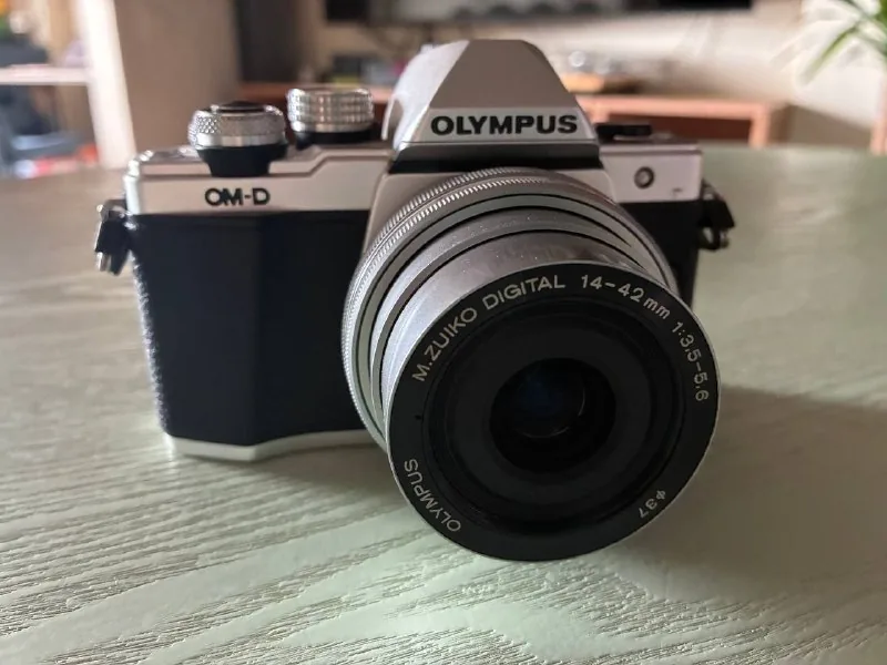 Камера Olympus OM-D E-M10 Mark II с объективом 14-42mm EZ 1