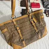 Сумочки Guess, сумочка и кошельки Coach 8