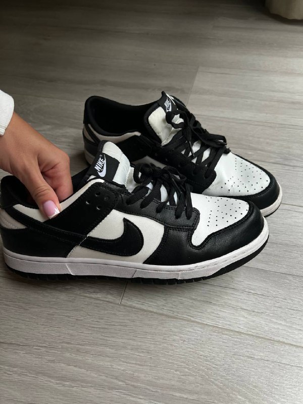 Перчатки мма, боди prettylittlething, кроссовки Nike dunk 45р 4