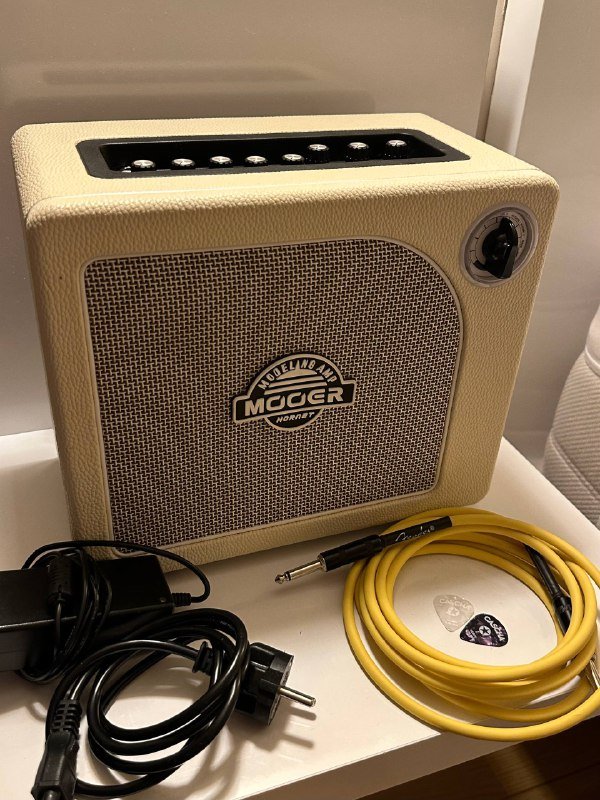 Комбоусилитель для гитары Mooer Hornet 15W 2