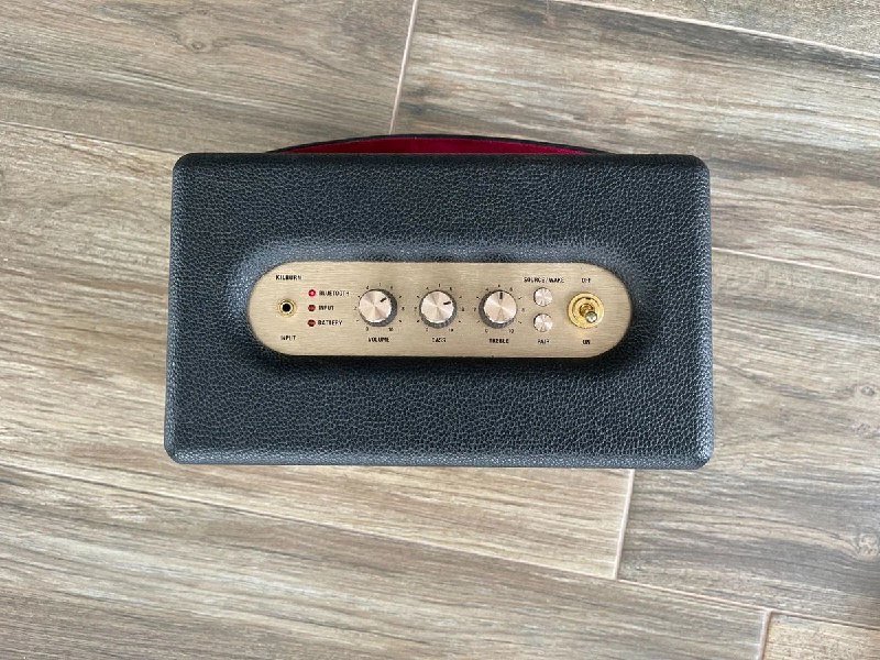 Колонка Marshall Kilburn I Black Gold 3