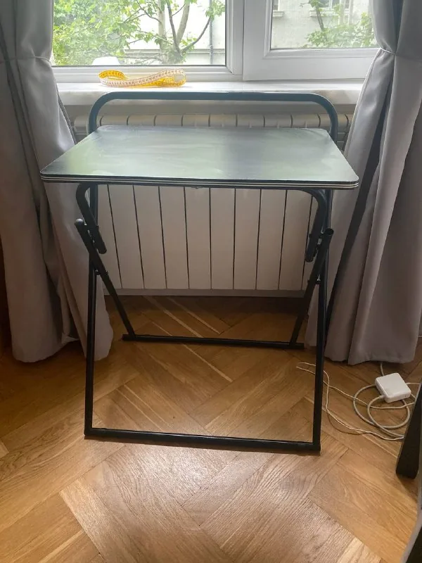 Foldable black working desk 1