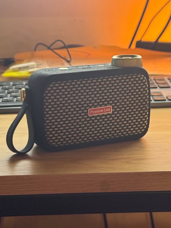 Миниатюрный комбик Positive Grid Spark Go BK с bluetooth