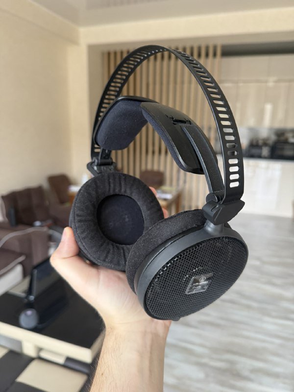 Audio-Technica ATH-R70x, AirPods Pro 2, HyperDrive DUO, ddHiFi TC35i, TP-Link USB C Adapter