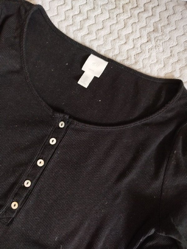 Черная женская кофта с пуговицами новая