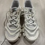 Хайкинговые ботинки 39, кроссовки Adidas 255 мм 4