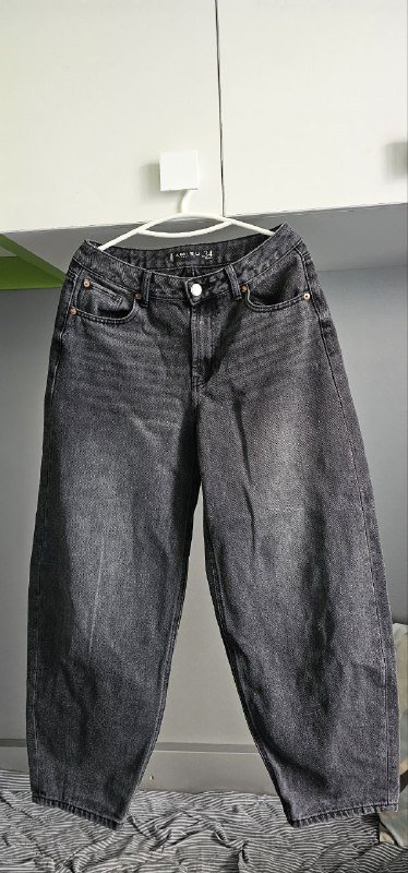 Джинсы бананы