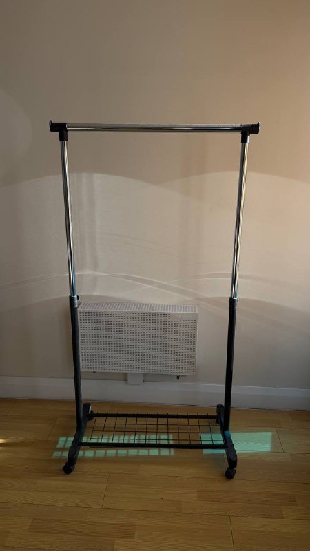 напольная вешалка с регулируемой высотой