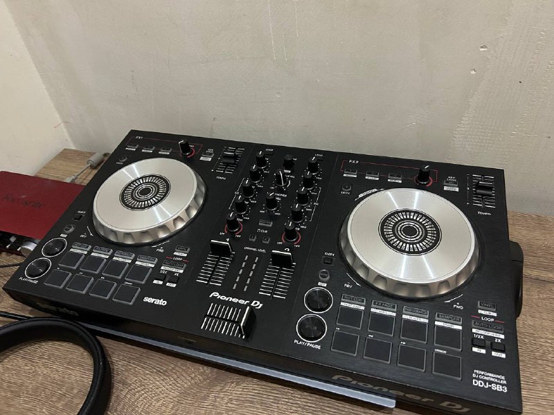 DJ-контроллер Pioneer DDJ-SB3 2