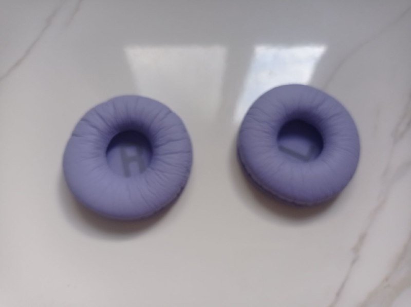 Амброшуры JBL, футболки оригинал, кроссовки Найк 43 размер