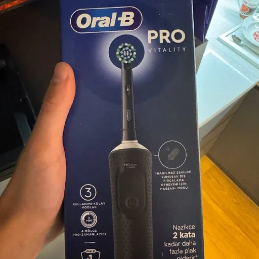 Электрическая зубная щетка Oral-B Pro Vitality