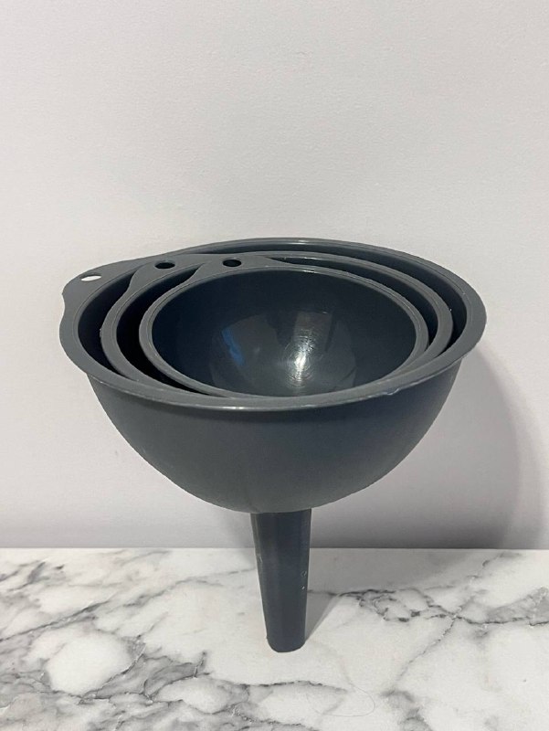 Вафельница-мультипекарь, блендер, чайник, газовая горелка, весы, лейка, овощечистка, точилка, термометр, половник 6