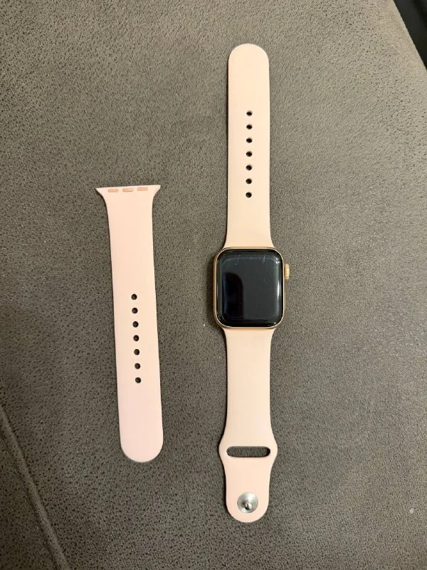 Apple Watch SE (1-е поколение), 40 мм