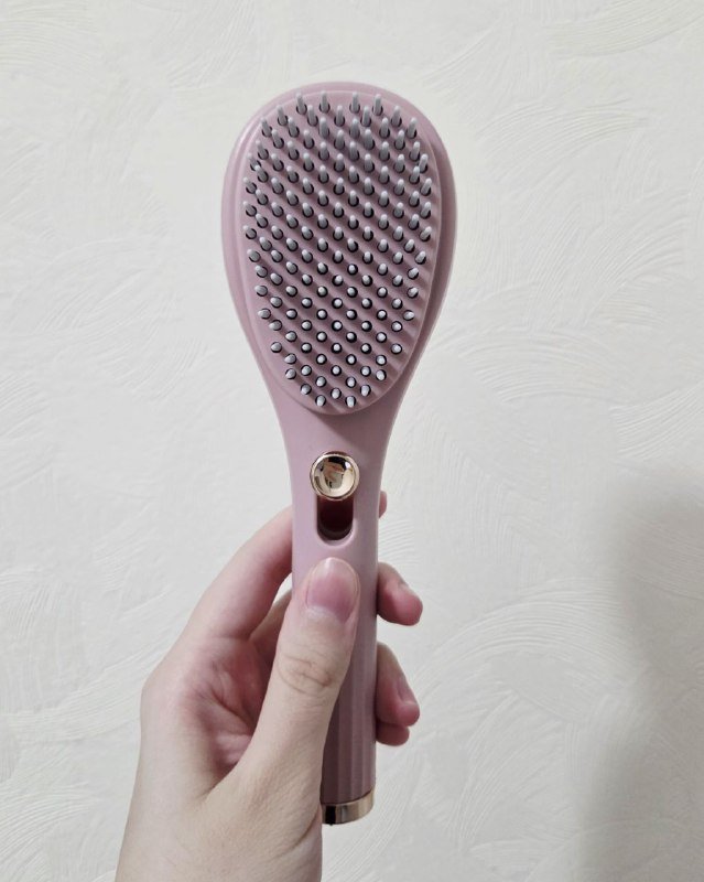 Вешалки металлические, расчёска, крем Topicrem, зеркало, духи Antonio Maretti 3