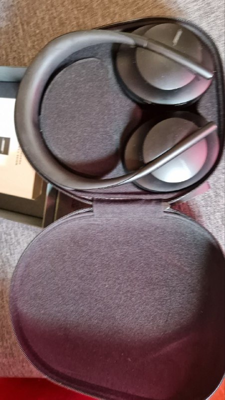 Наушники Bose 700 с коробкой и чехлом 2