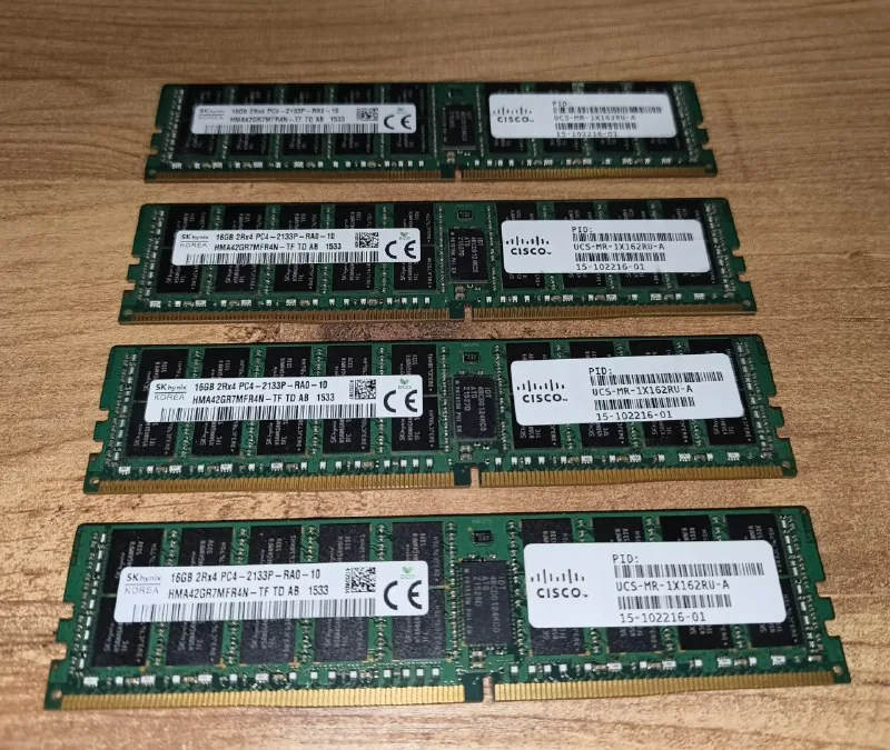 Серверная оперативная память SK Hynix DDR4 ECC 16 ГБ