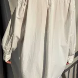 Белая рубашка Uniqlo 2