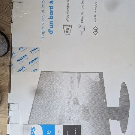 Сломанный монитор Philips V-line