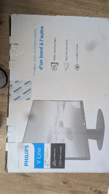 Сломанный монитор Philips V-line