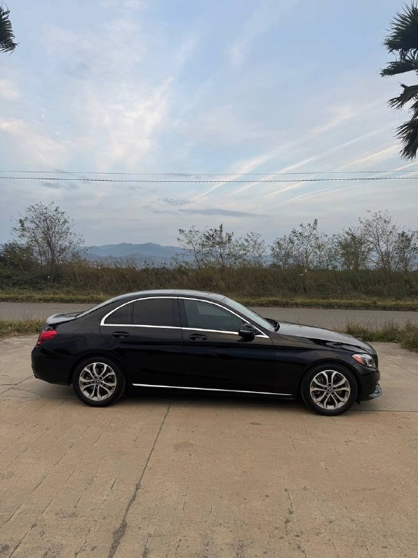2018 MERCEDES-BENZ C 300 5