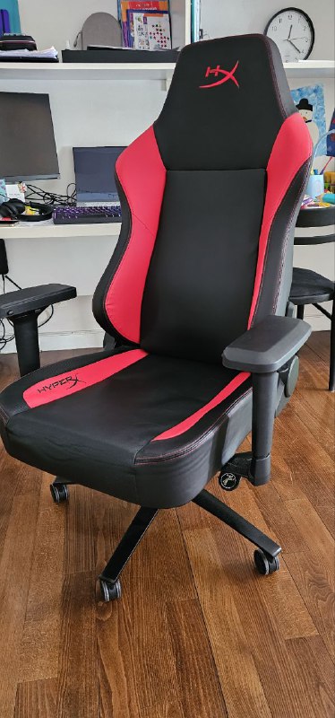 Офисные и игровые кресла HyperX и Jysk