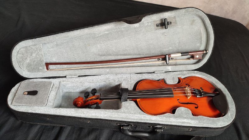 Скрипка 1/8, смычок, футляр 3