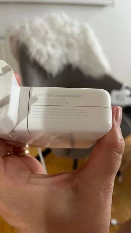 Зарядный блок Apple 96W USB-C Power Adapter 1