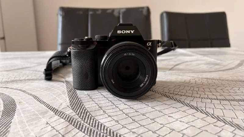 Камера Sony Alpha 7 с объективом Sony 50mm f1.8 1