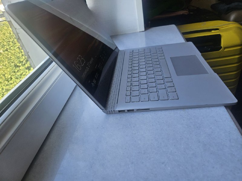 Microsoft Surface Book 3 2 в 1, I7, 16 GB RAM, 1TB SSD 8